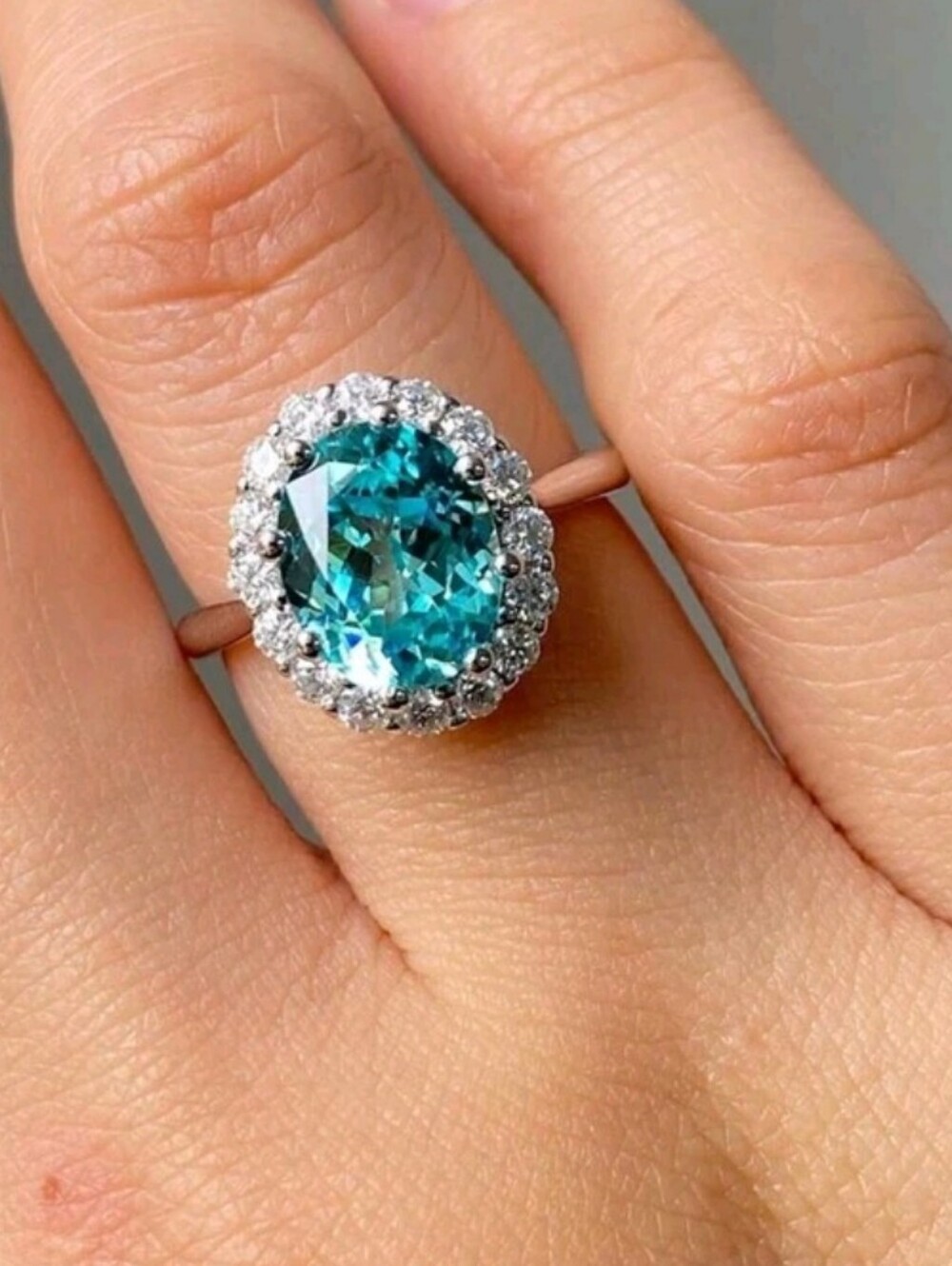 BRAND NEW ** Teal Halo Oval Ring with White Diamond Accent